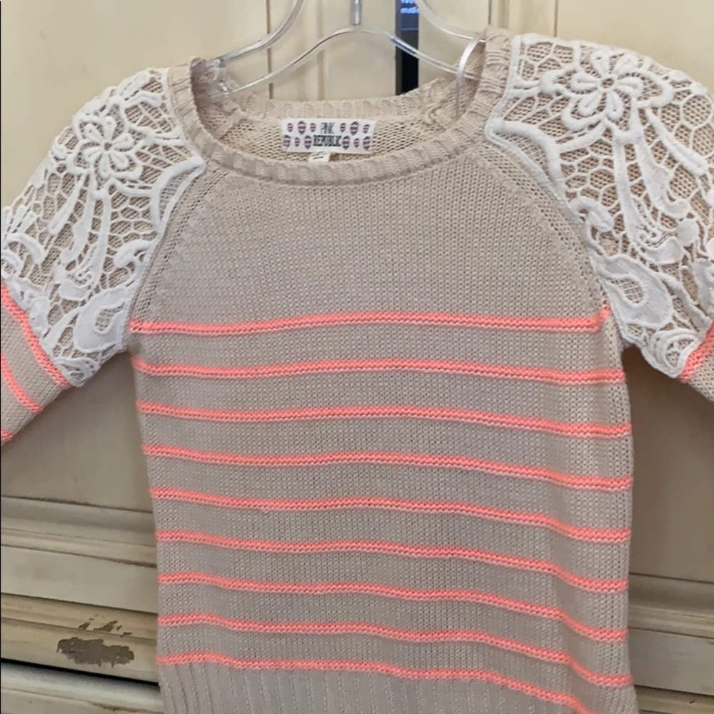 Girls sweater
